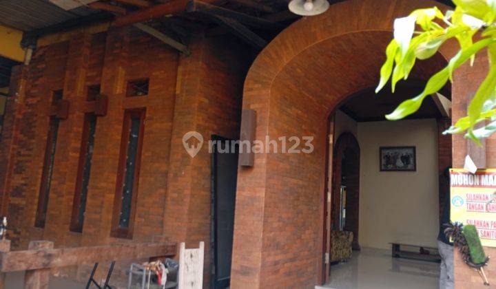 Dijual Rumah Dan Ruang Usaha di Jalan Raya Solo tawangmangu 2