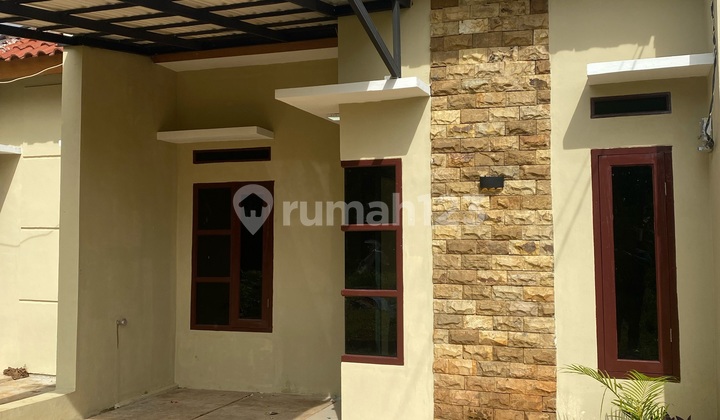 Affordable Freehold House in Depok with Car Access, Flood-Free