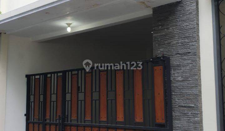 RUMAH MEWAH MODERN MINIMALIS 2 LANTAI DEKAT SOLO GRAND MALL 2