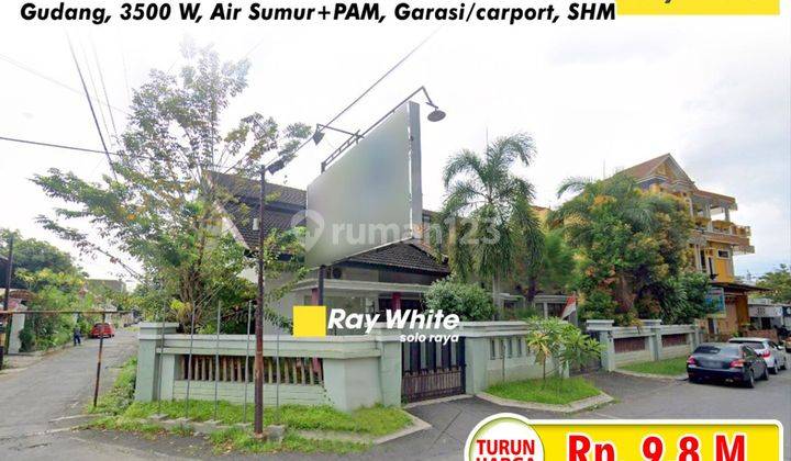 RUMAH MEWAH DEKAT SOLO GRAND MALL SURAKARTA 1