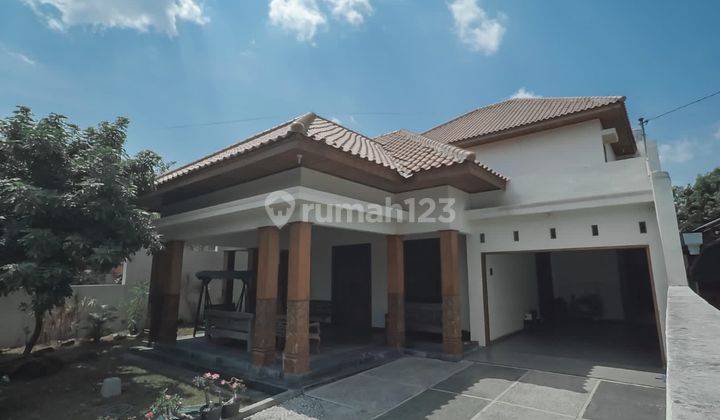 RUMAH MEWAH 2 LANTAI DEKAT HOTEL SUNAN SOLO 1