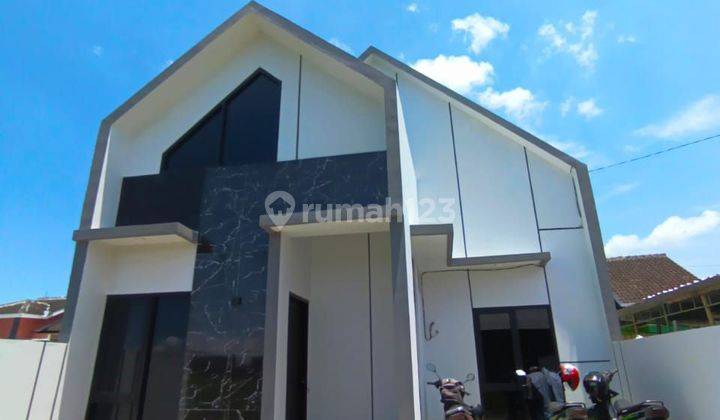 RUMAH CANTIK MODERN DEKAT LUWES MALL GENTAN 1