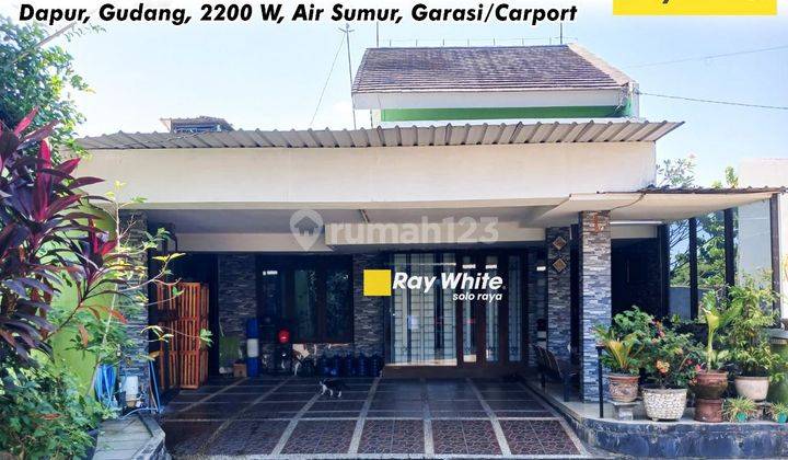 Rumah 1,5 Lantai Modern Dekat Hotel Lor In Colomadu Solo 2