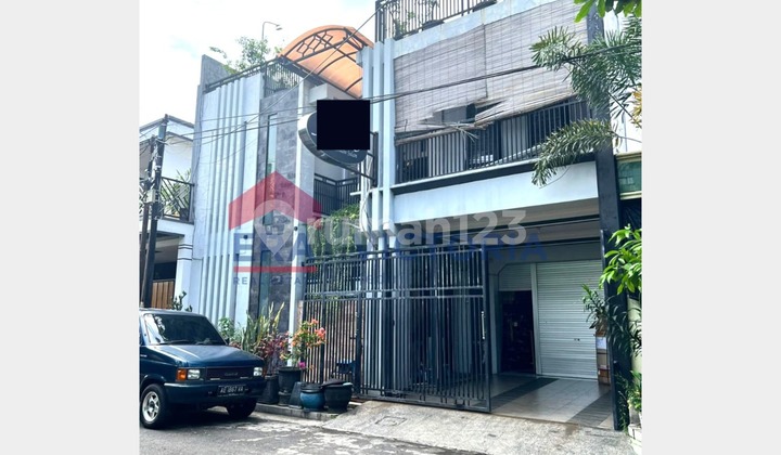 Rumah 3 Lantai Kediri Kota Dekat Pusat Belanja & Sekolahan