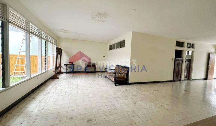 Rumah Area Klojen Dekat Kampus, Cafe Cocok untuk Keluarga atau Bisnis Kos  1