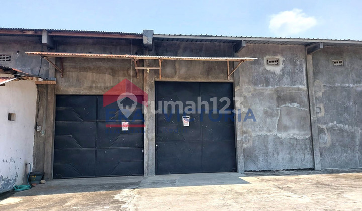 Good Warehouse for Rent with SHM 923 m2 in Gurah, Kediri Regency