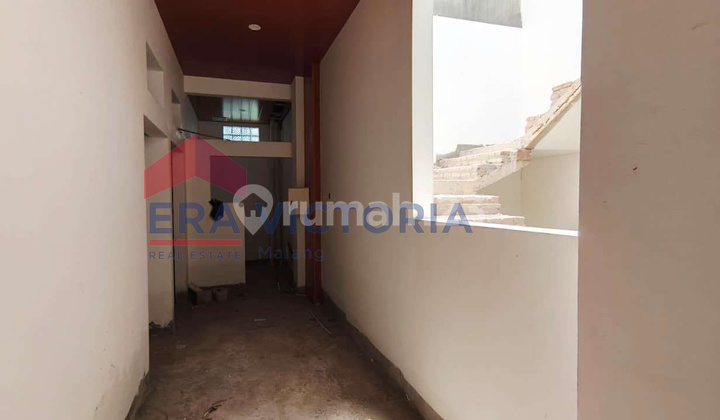 Rumah Luas & Simpangan Mobil Peluang Usaha Kost Dekat BINUS 2