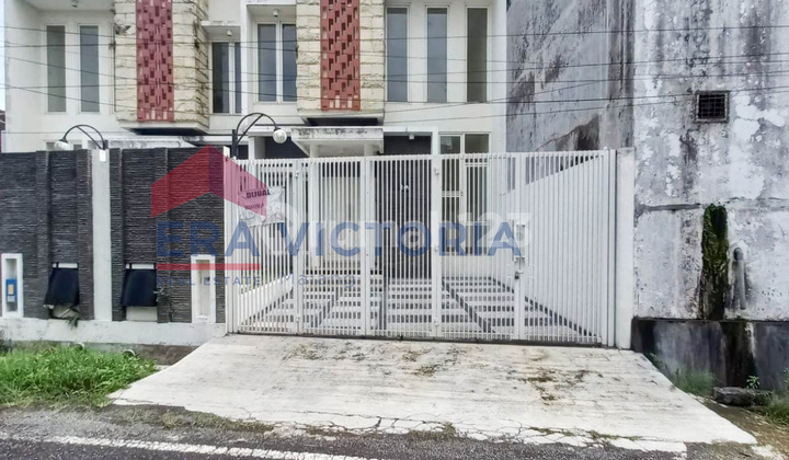 Rumah Lokasi Emas Akses Mobil Kawasan Bisnis & Kuliner Sulfat Rumah Lokasi Emas Akses Mobil Kawasan Bisnis & Kuliner Sulfat