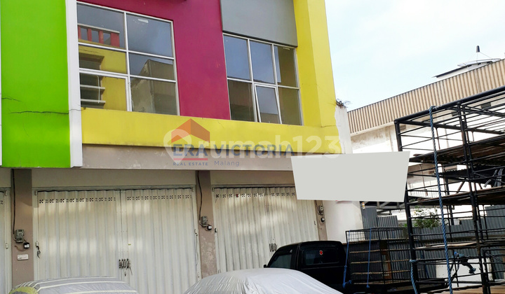 Strategic Shop House in the Central Market, Suitable for Business & Office 1