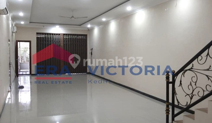 Shop House 384 m2 Freehold Certificate Ngronggot, Nganjuk Suitable for All Businesses Shop House 384 m2 Freehold Certificate Ngronggot, Nganjuk Suitable for All Businesses