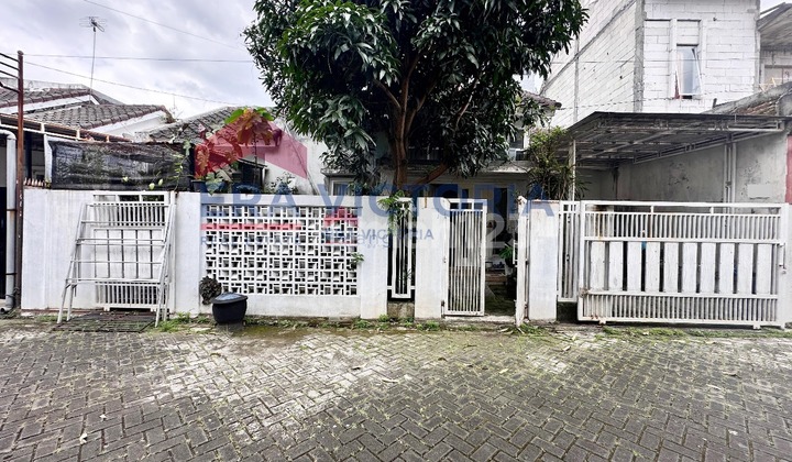 Regency One Area Bandulan House, Quiet Location, Suitable for Small Families