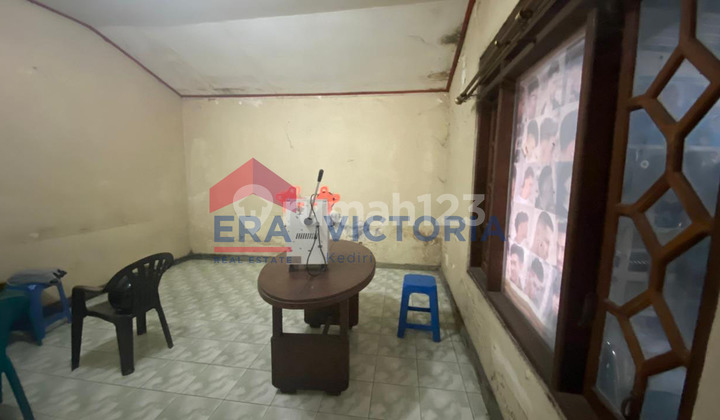 House for Sale in a Very Strategic Location in the Heart of Kediri City 2