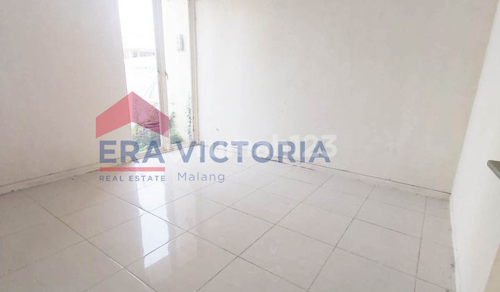 Tranquil & Secure Residence, Strategically Located Near Gas Station & Main Road Krian–Taman. 2