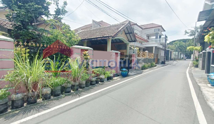 Strategic House Near UB Campus, Polinema Comfortable Environment 2