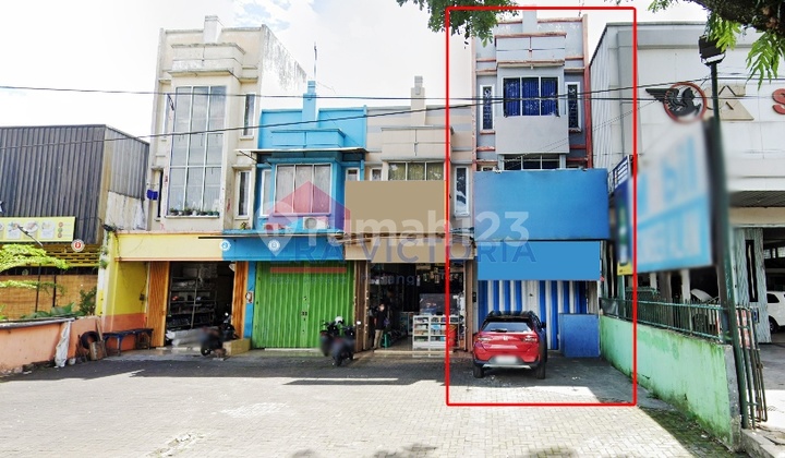Ruko 3 Lantai Siap Pakai Lokasi Ramai Dekat Terminal & Bandara