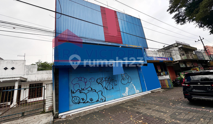 For Rent: Strategic Shop House on Busy Roadside Near Highway & Supermarket For Rent: Strategic Shop House on Busy Roadside Near Highway & Supermarket