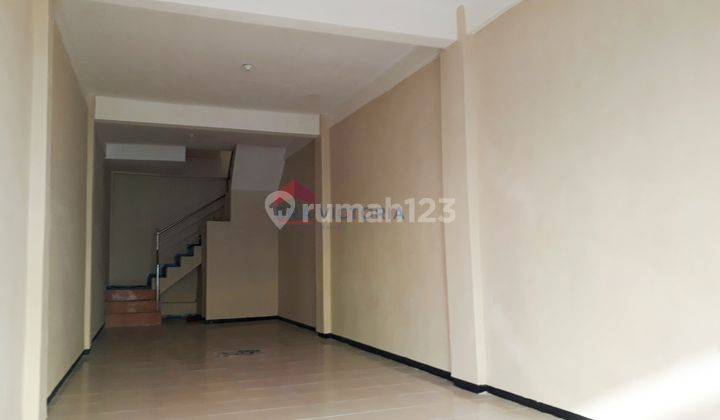 Ruko Disewa Lokasi Super Ramai di Komplek Pasar Besar 2