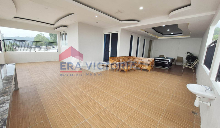 Premium View Alam Villa, Strategic Location Near Jatim Park 2, Baptist Hospital. 2