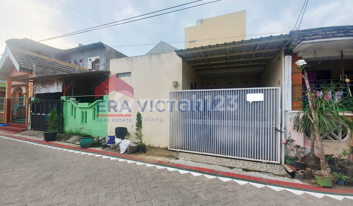 JUAL Rumah Keamanan 24 Jam, Dekat Pintu Tol Madyopuro Kota Malang JUAL Rumah Keamanan 24 Jam, Dekat Pintu Tol Madyopuro Kota Malang