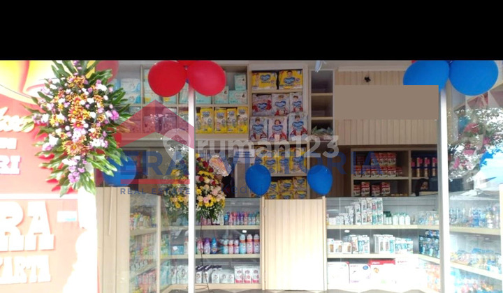 Shop House in the Center of Kediri City, Kaliombo, Well-Maintained Building 2