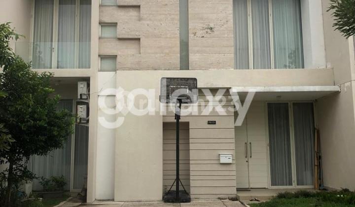 Jual Rumah Siap Hunimalibu Beach - Palm Beach