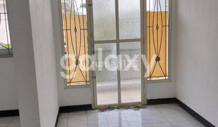 Disewakan Rumah Di Pakuwon City Taman Mutiara 1