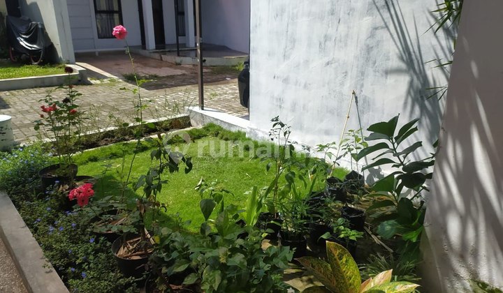 Rumah 1 Lantai di Cisaranten, Bandung.dijual Rumah di Wilayah yang Tenang dengan Pemandangan Lokasi Pinggiran Kota. Properti 1 Lantai Ini Berada di Lingkungan yang Mudah Dijangkau.rinciannya Adalah Sebagai Berikut: - Kamar Tidur: 2 - Kamar Mandi: 1 - Sert