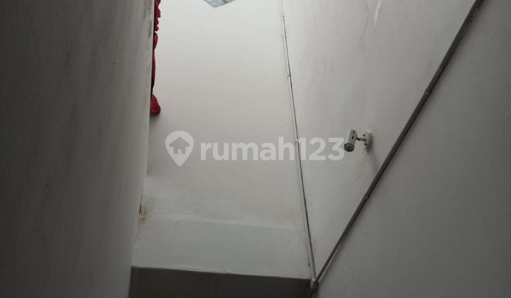 Lokasi Strategis Terletak di Antapani