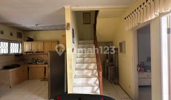 Rumah 2 Lantai di Bandung Utara, Bandung. Rumah 2 Lantai di Bandung Utara, Bandung.