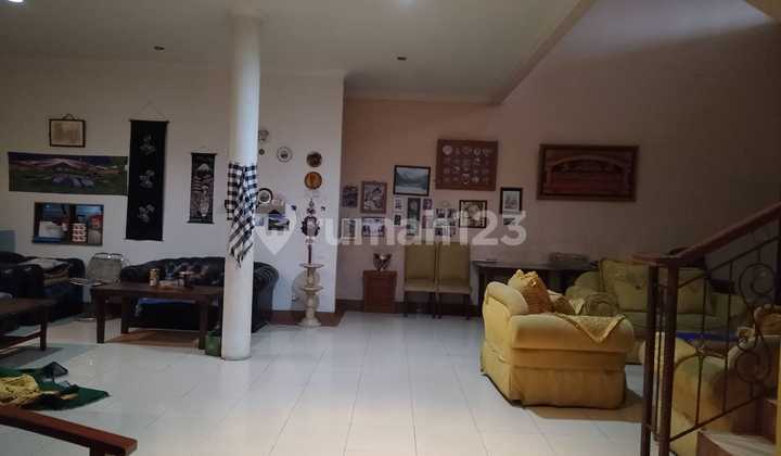 House Suitable for Living & Business in Ujungberung, Bandung 2
