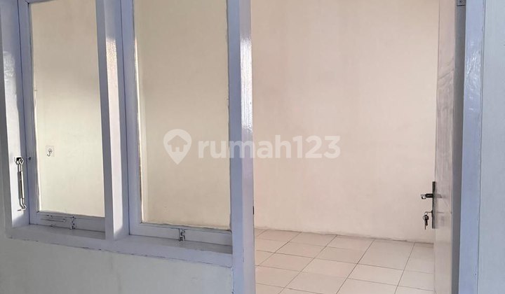 For Sale House in a Comfortable Area 2