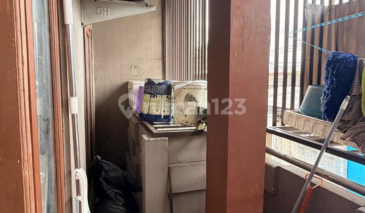 Rumah 3 Lantai di Kopo, Bandung.dijual Rumah di Wilayah yang Asri dengan Pemandangan Lokasi Pinggiran Kota. Properti 3 Lantai Ini Berada di Lingkungan Lokasi Pinggiran Kota.