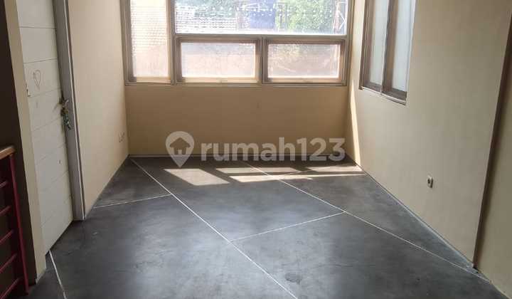 Rumah Strategis di Arcamanik, Harga Menarik!"