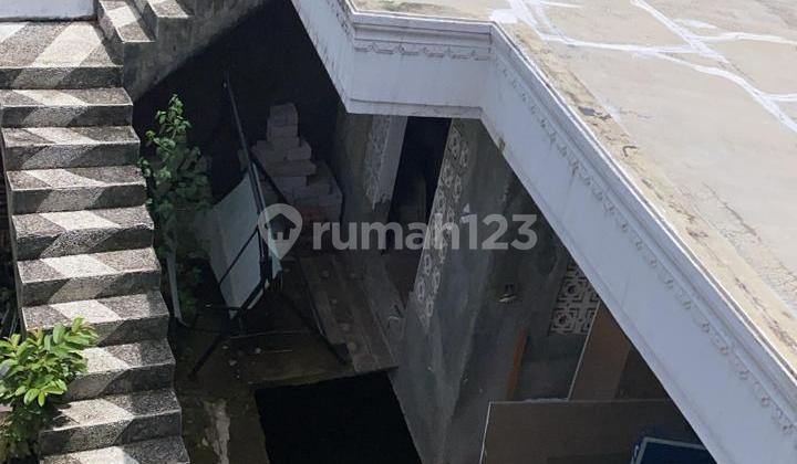 Dapatkan Rumah 2 Lantai yang Modern Ini, Dijual dengan Pemandangan Asri yang Menambah Nilai Estetika di Lingkungan Hunian. Rumah Ini Berada di Wilayah yang Mudah Dijangkau serta Menghadirkan Lingkungan Fasilitas yang Lengkap, Cocok untuk Anda yang Menging 2