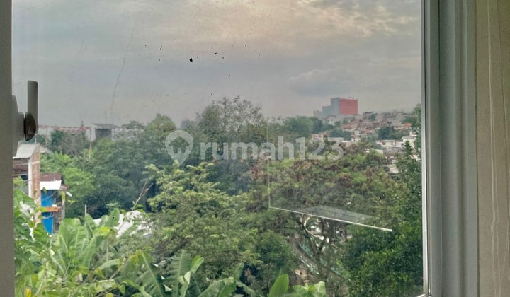 Lokasi Strategis Terletak di Dago, Properti Ini Memudahkan Akses Anda ke Fasilitas-Fasilitas Utama dan Unggulan.harga yang Sangat Kompetitif Yaitu, Rp. 1.300.000.000, Rumah Ini Siap Menjadi Milik Anda!Nikmati Segala Kemudahan dan Berbagai Keunggulan Menar