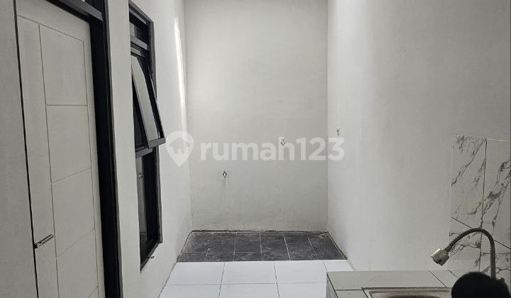 Rumah Ini Menawarkan Lokasi yang Strategis serta Memiliki Nilai Tepat yang Siap untuk Segera Anda Miliki, Utamanya Bagi Anda yang Mencari Hunian di Lokasi yang Dekat dengan Fasilitas Umum Rumah Ini Menawarkan Lokasi yang Strategis serta Memiliki Nilai Tepat yang Siap untuk Segera Anda Miliki, Utamanya Bagi Anda yang Mencari Hunian di Lokasi yang Dekat dengan Fasilitas Umum