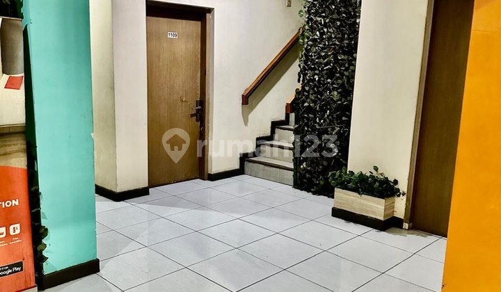 For Sale Rumah di Wilayah yang Asri dengan Pemandangan Lokasi di Pusat Kota. Properti 3 Lantai Ini Berada di Lingkungan Strategis