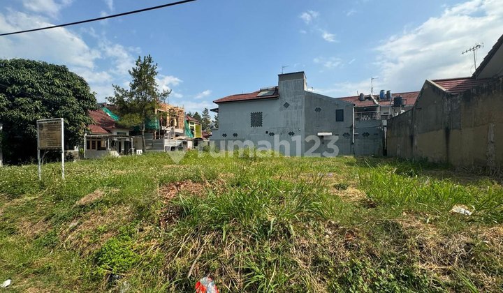 1-Story Land in Cinambo, Bandung.