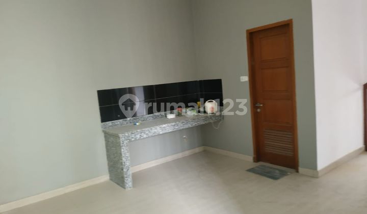 Rumah Sewa di Antapani, Cocok untuk Toko & Butik"*- *"Lokasi Prime Antapani, Sewa Rumah untuk Bisnis Anda"