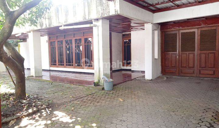 Rumah 2 Lantai Lokasi Strategis Cocok Untuk Guest House Asrama 1