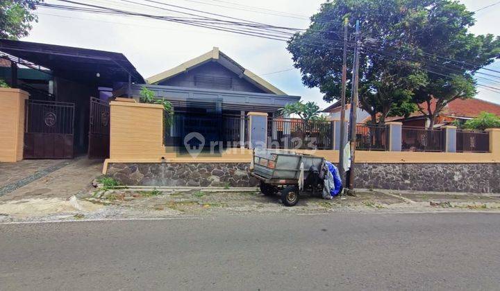 Rumah Di Lawang Legalitas Shm Dengan Halaman Yang Luas 2