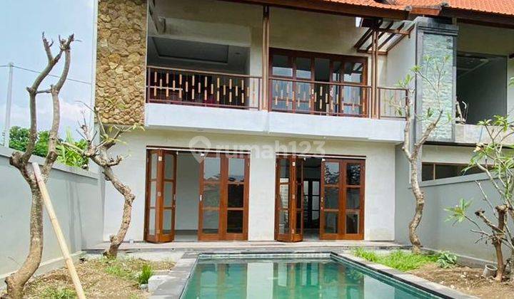 Luxury Villa for Sale in Tegenungan with Amazing Natural Views