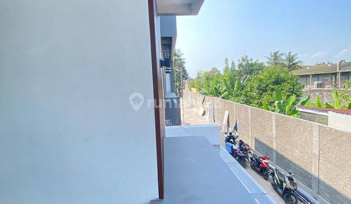 Rumah Private Pool 2 Lantai Baru SHM di Jalan Tajem, Yogyakarta 2