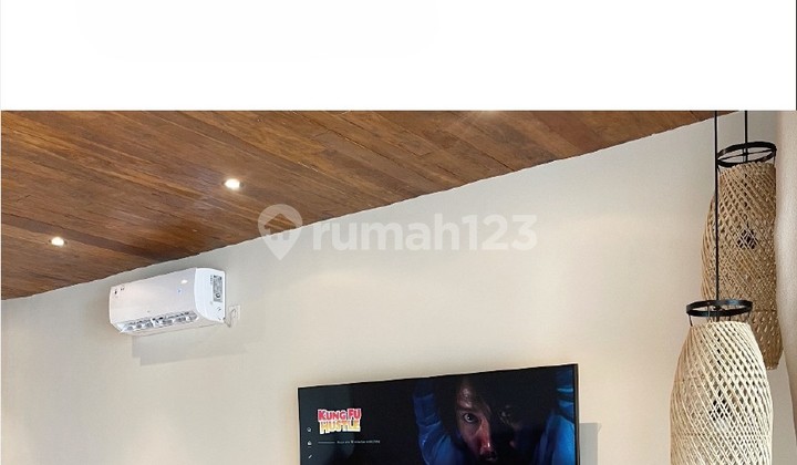 Luxury Villa in Jogja for Sale: Elegant Tropical Design, Move-In Ready