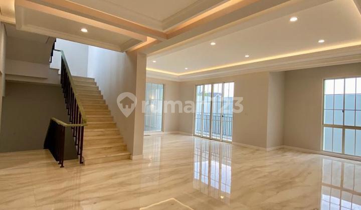 For Sale Luxury Hook Position House With Elevator In South Grove Cilandak Ready To Occupied