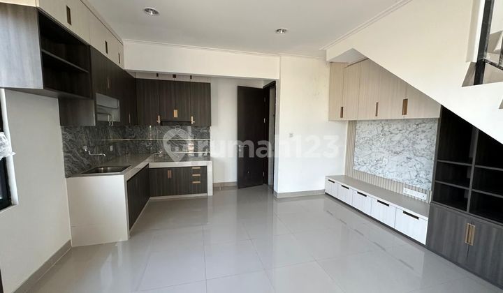 Disewakan Rumah PIK 2 Milenial Ukuran 4,5x10 Hoek Semi Furnished Siap Huni