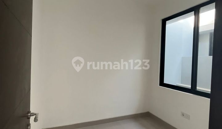 DISEWAKAN RUMAH MILENIAL PIK2 4.5X10 2 LANTAI 2