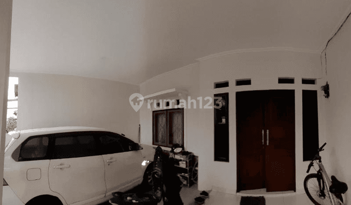 Jual Rumah 2 Lantai Bagus SHM di Villa Pertiwi, Depok 2