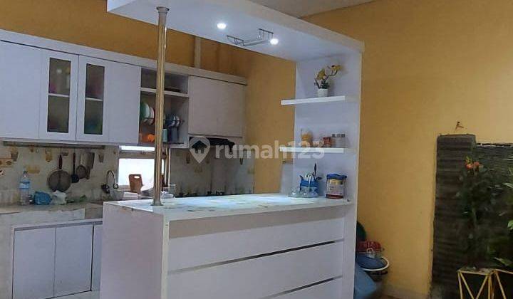 Rumah Semi Furnished di Perumahan Central Karawaci, Tangerang 2