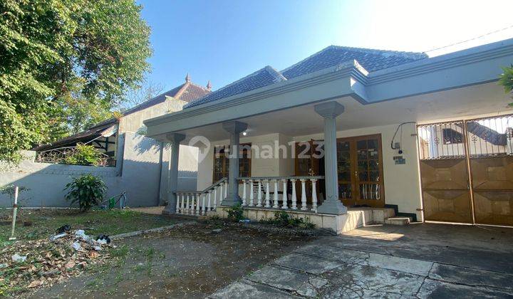 Rumah Tengah Kota Di Jl. Buring Shm Bagus Selatan 1